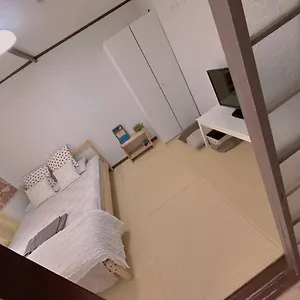 Nippori Nishi-tengachaya Guesthouse西天下茶屋アパートメント 大阪市