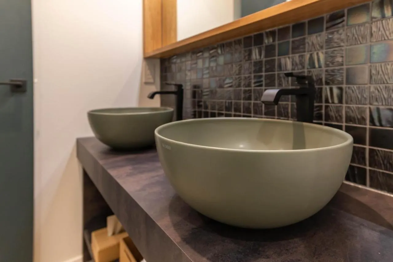 Aparthotel Vacation Rental Saraku 茶楽来 Osaka Japan